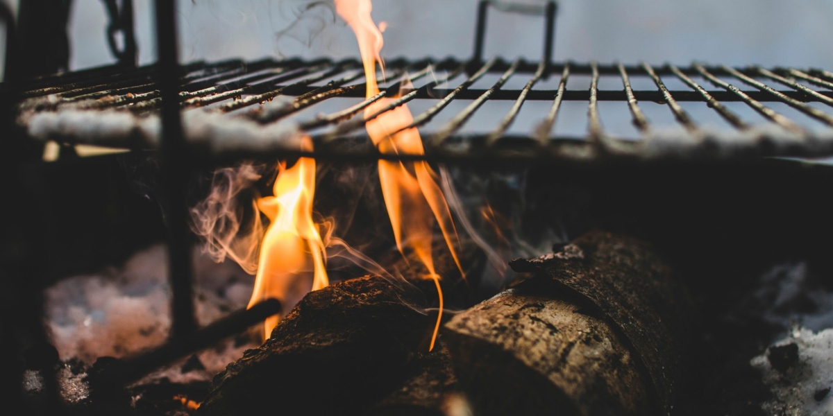Jak zaprojektować kącik grillowy w ogrodzie