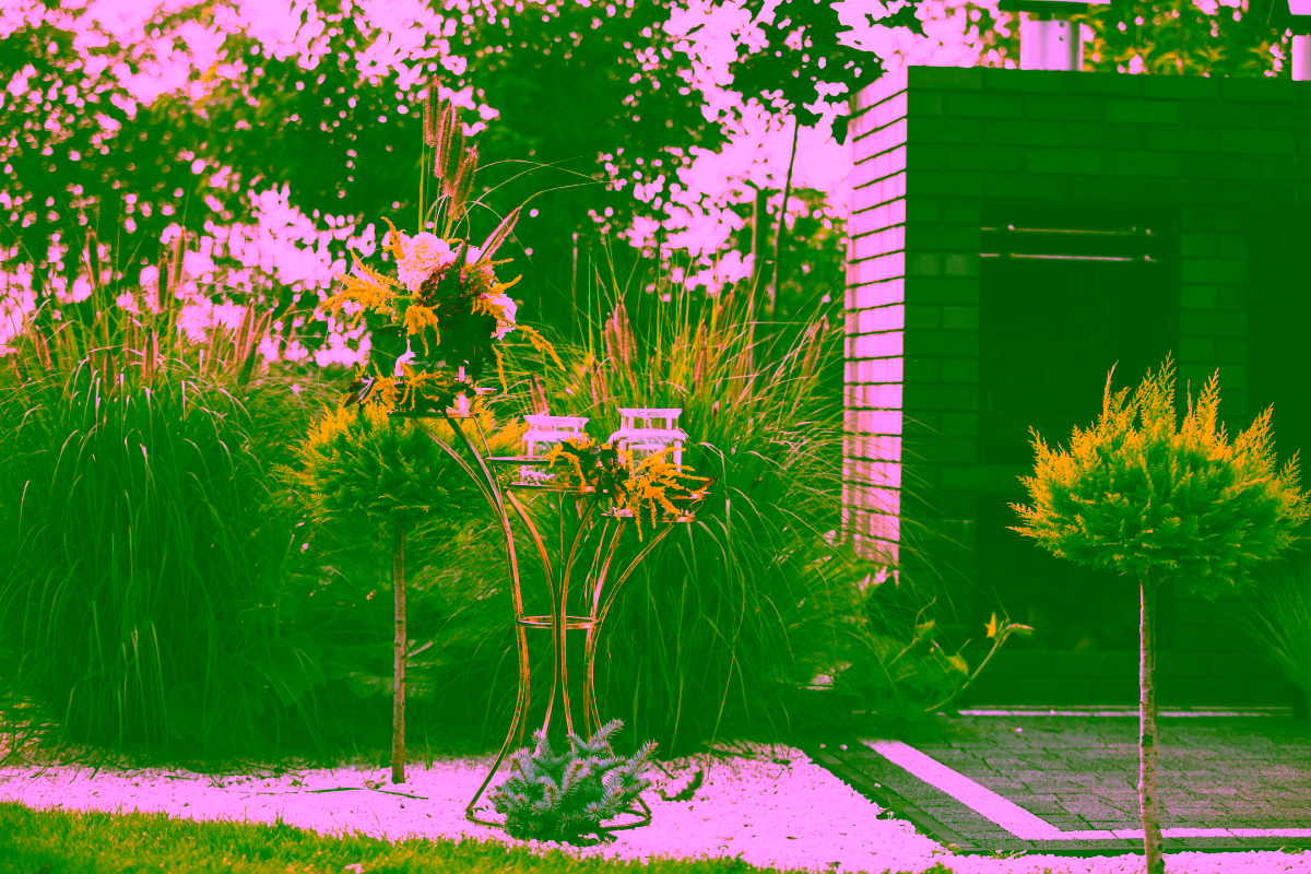 Duży metalowy kwietnik Model:205