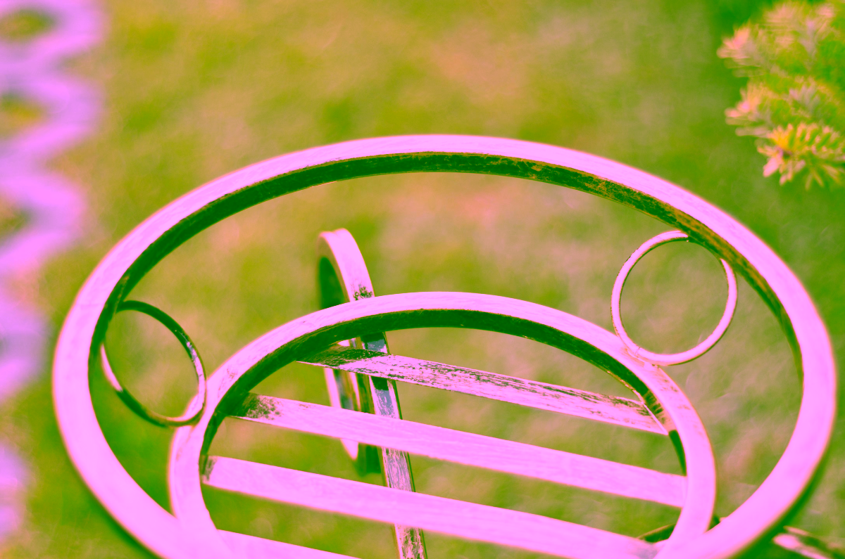 Kwietnik metalowy niski Model:128