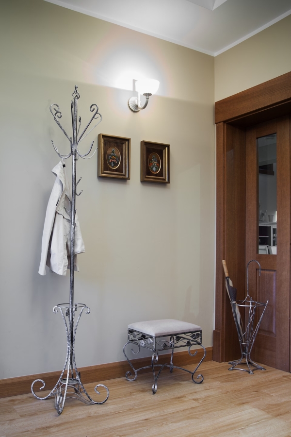 Stojący wieszak ubraniowy Model:156